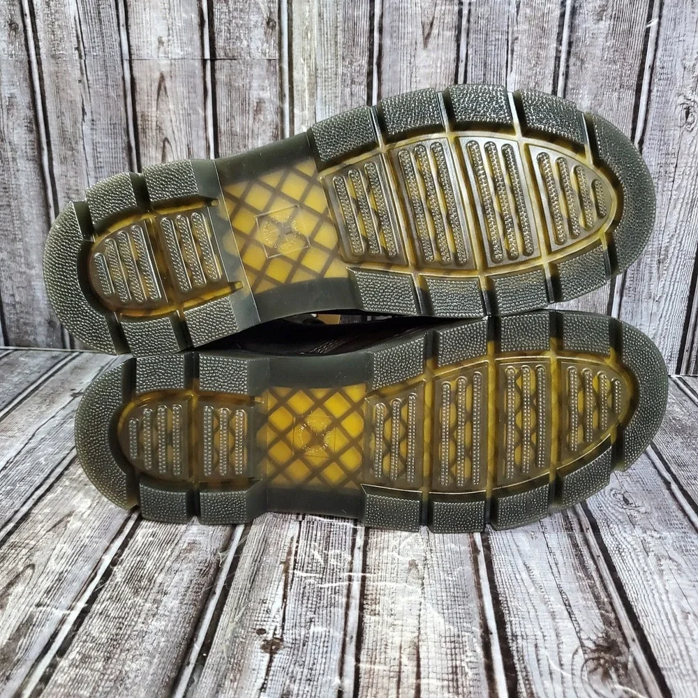 Dr. Martens product pair